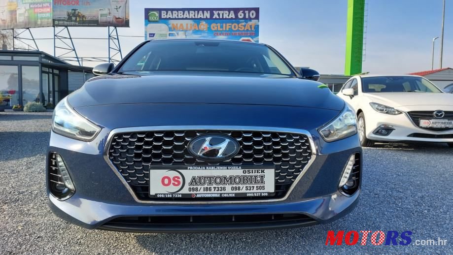 2017' Hyundai i30 photo #2