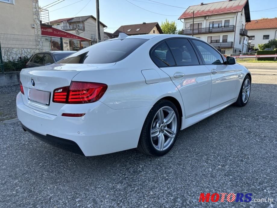 2013' BMW Serija 5 520D photo #4