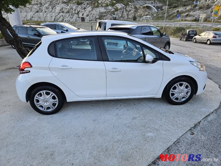 2016' Peugeot 208 1,6 Bluehdi photo #4