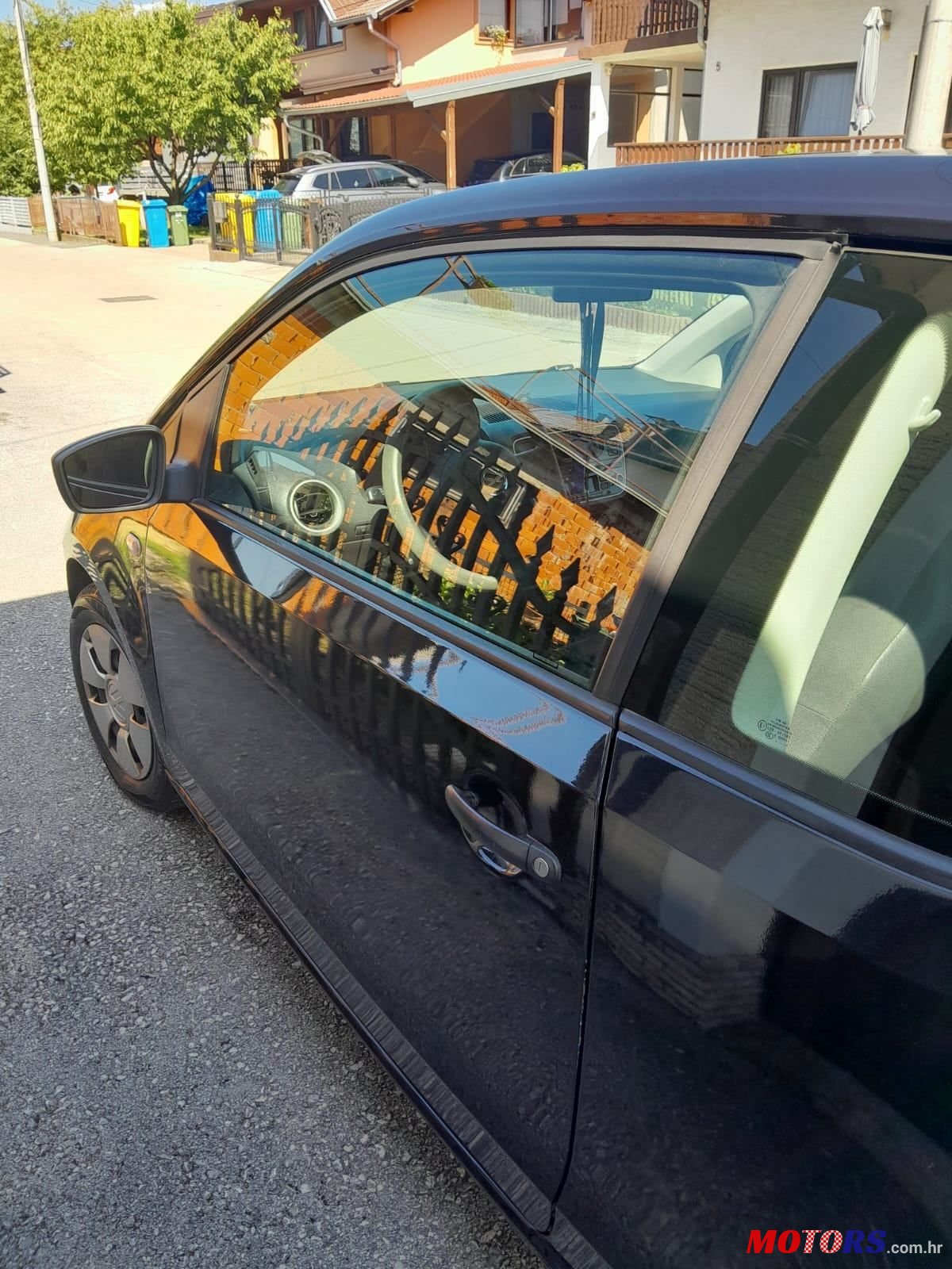 2012' Volkswagen Up! 1,0 Up! photo #3