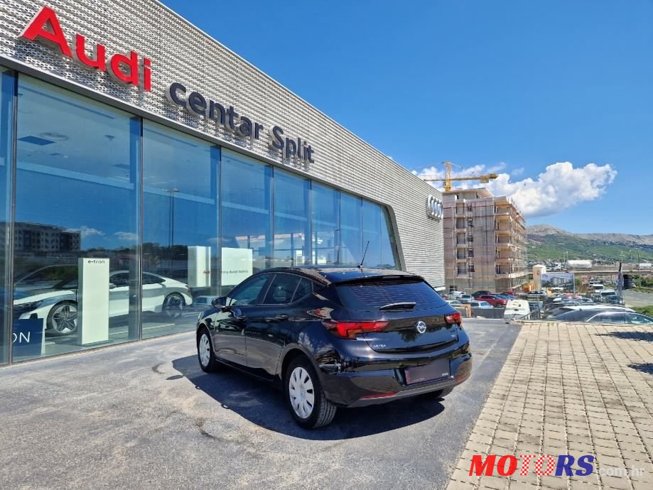 2017' Opel Astra 1.6 Cdti photo #4