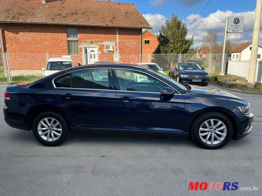 2015' Volkswagen Passat photo #6