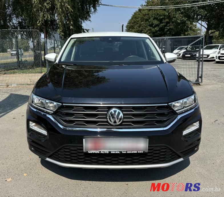 2019' Volkswagen T-Roc 1,6 Tdi photo #2