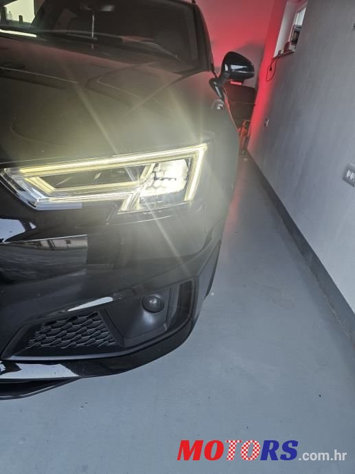 2019' Audi A4 Avant photo #1