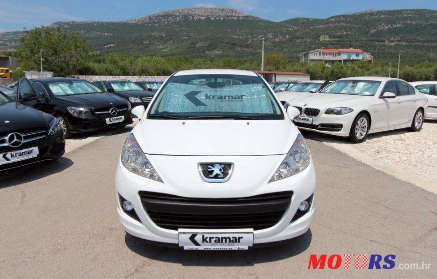 2011' Peugeot 207 1,4 Hdi photo #2