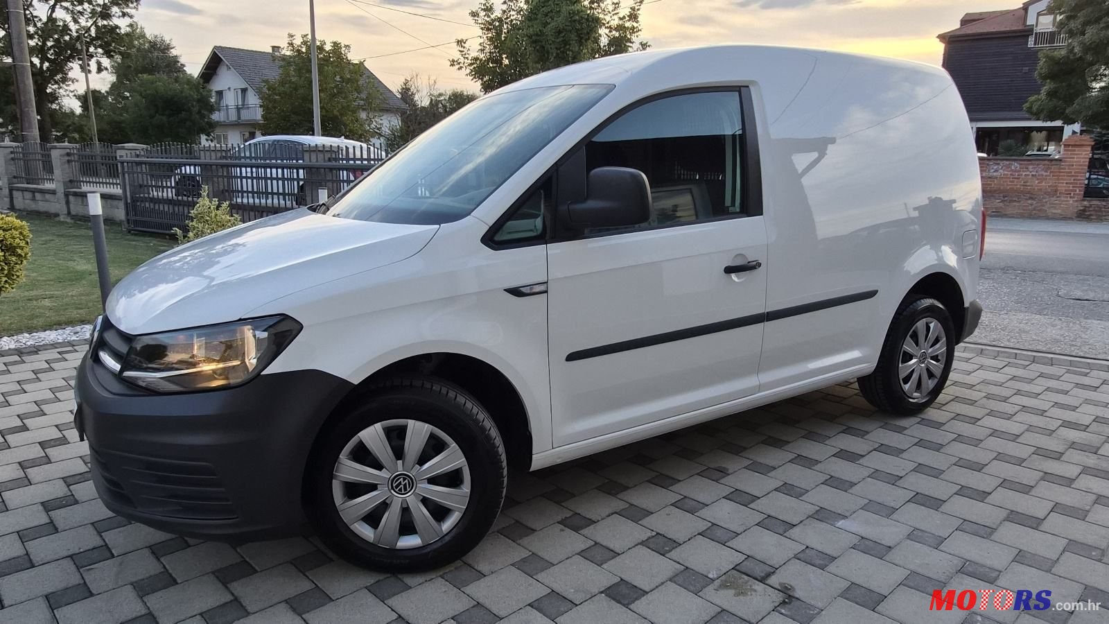 2015' Volkswagen Caddy 1,6 Tdi photo #4
