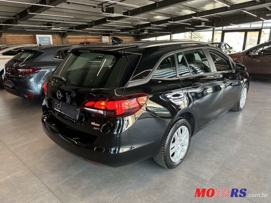 2017' Opel Astra Karavan photo #6