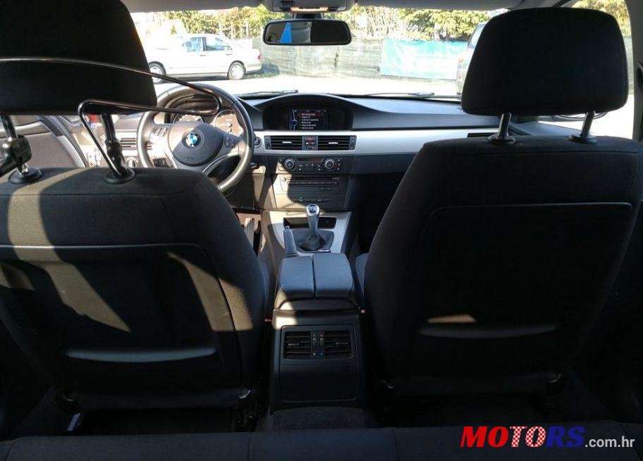 2010' BMW Serija 3 320D photo #2