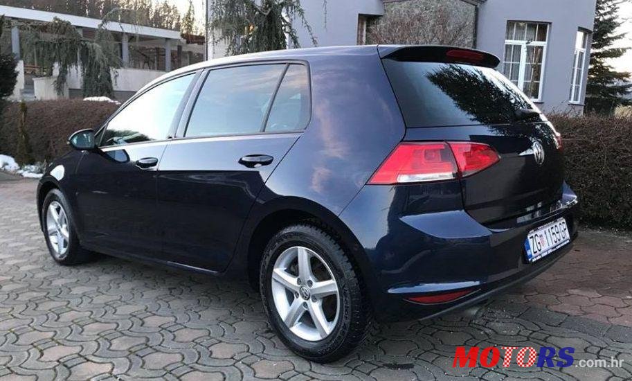 2013' Volkswagen Golf VII photo #2