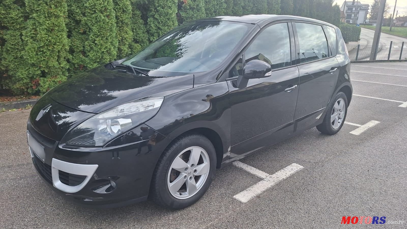 2009' Renault Scenic 1,5 Dci photo #1