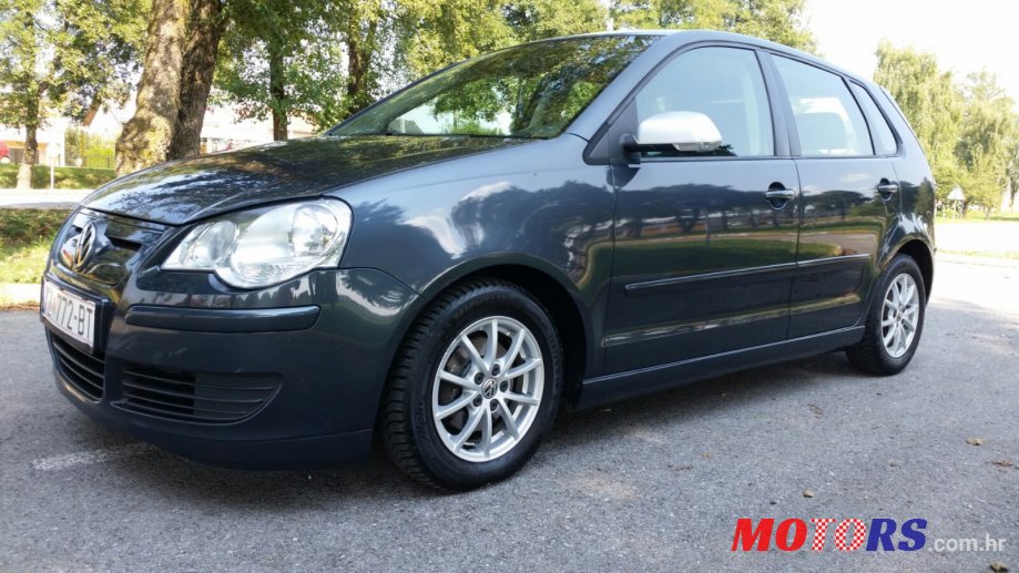 2008' Volkswagen Polo photo #1