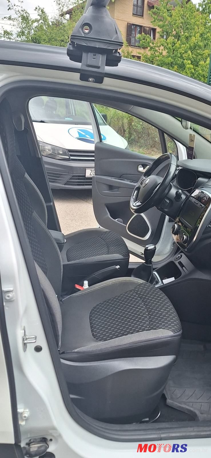 2019' Renault Captur Tce photo #6