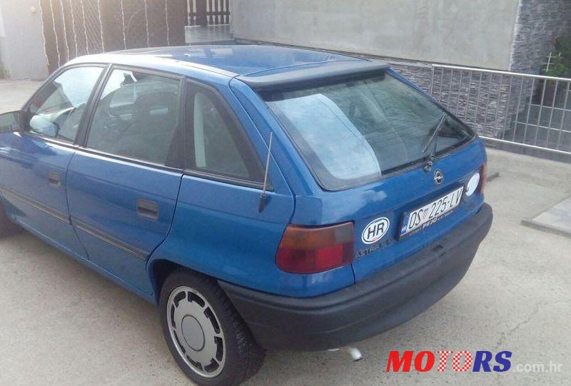 1992' Opel Astra 1.7 D photo #1