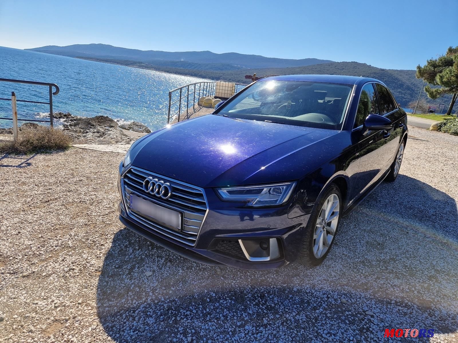 2019' Audi A4 35 Tfsi photo #3