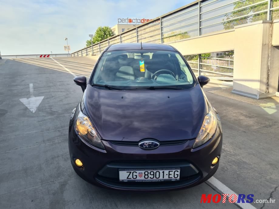2010' Ford Fiesta photo #2