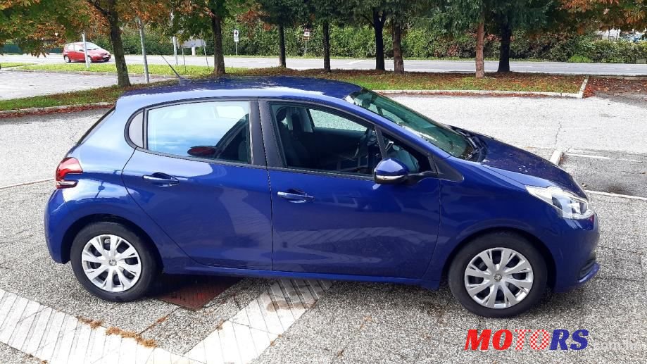 2018' Peugeot 208 1,6 Bluehdi photo #6