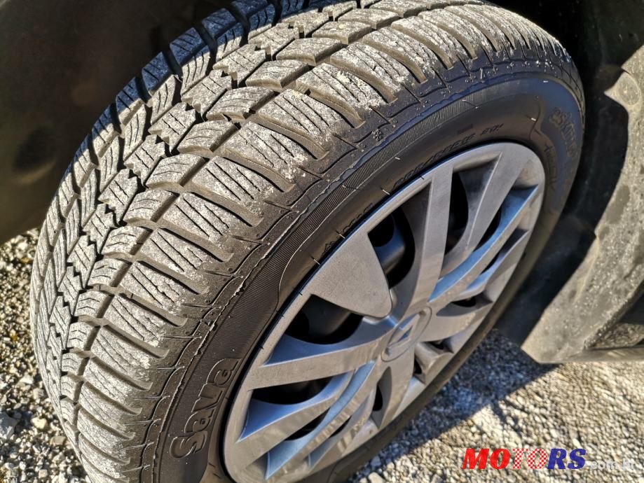 2014' Renault Megane Grandtour photo #3