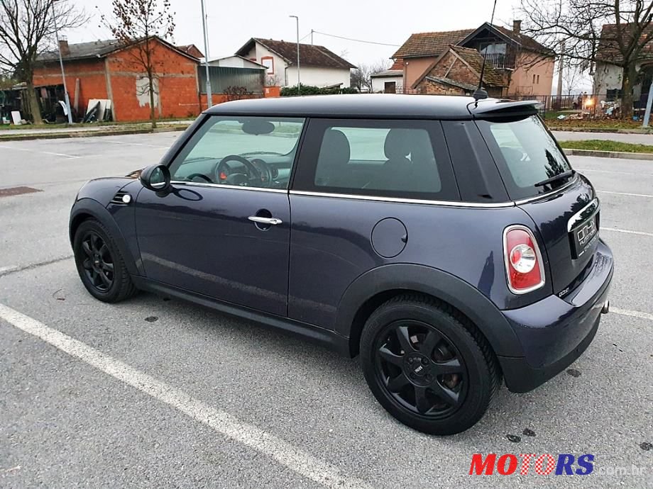 2012' MINI Cooper D photo #4