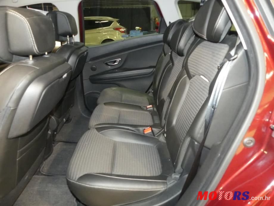 2017' Renault Scenic Dci 110 photo #3