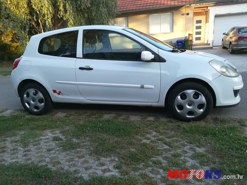 2007' Renault Clio 1,5 Dci photo #2