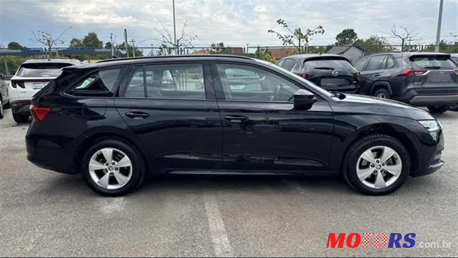 2022' Skoda Octavia Combi photo #4