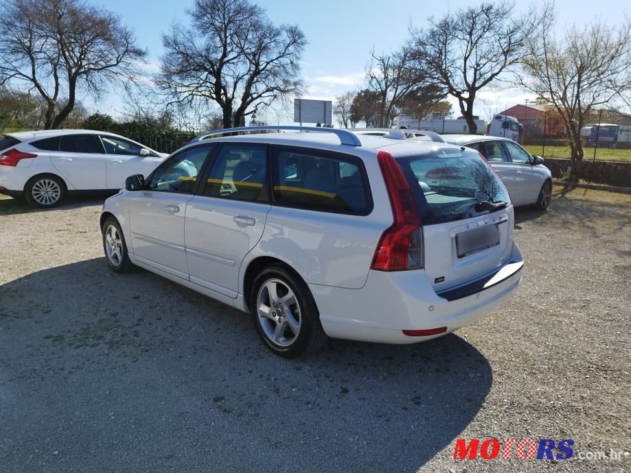 2011' Volvo V50 D2 photo #3