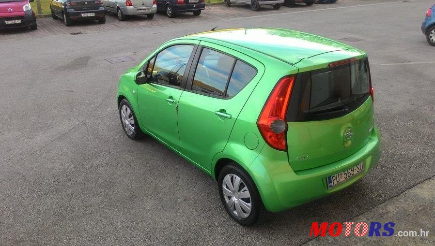 2009' Opel Agila 1,0 photo #2