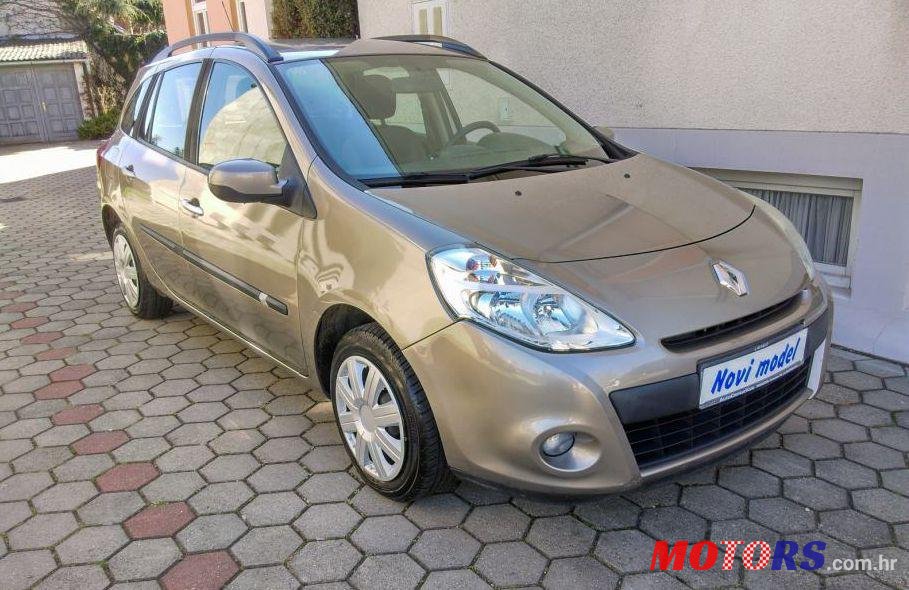 2011' Renault Clio 1,2 16V photo #1