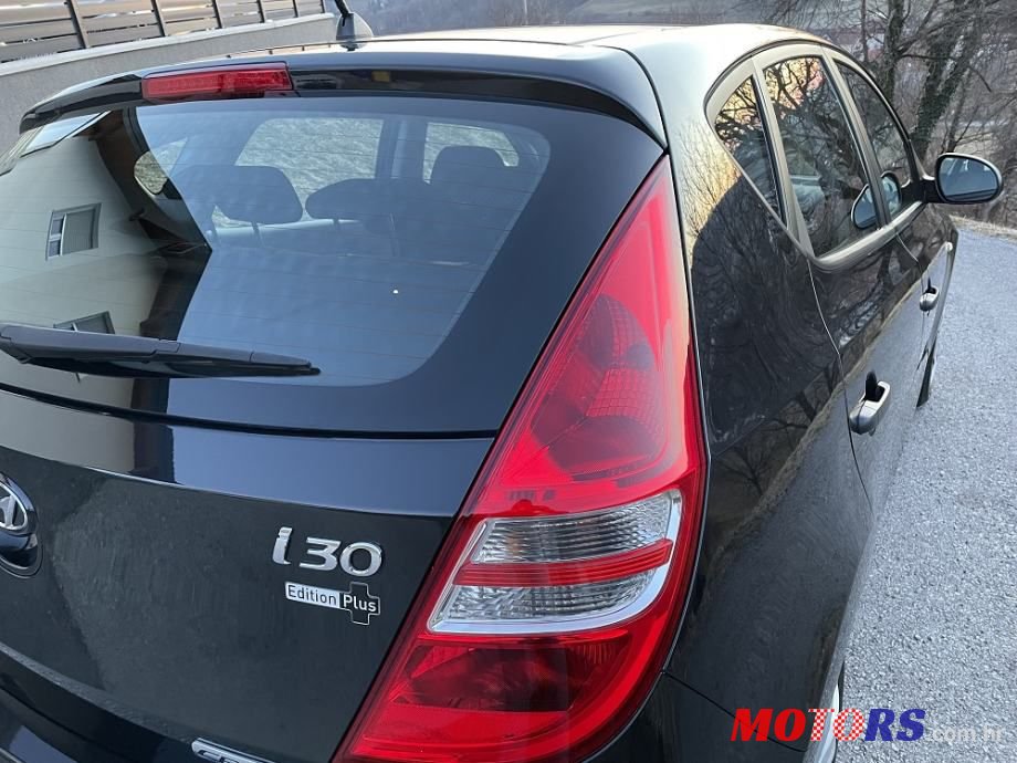 2009' Hyundai i30 1,6 Crdi photo #6