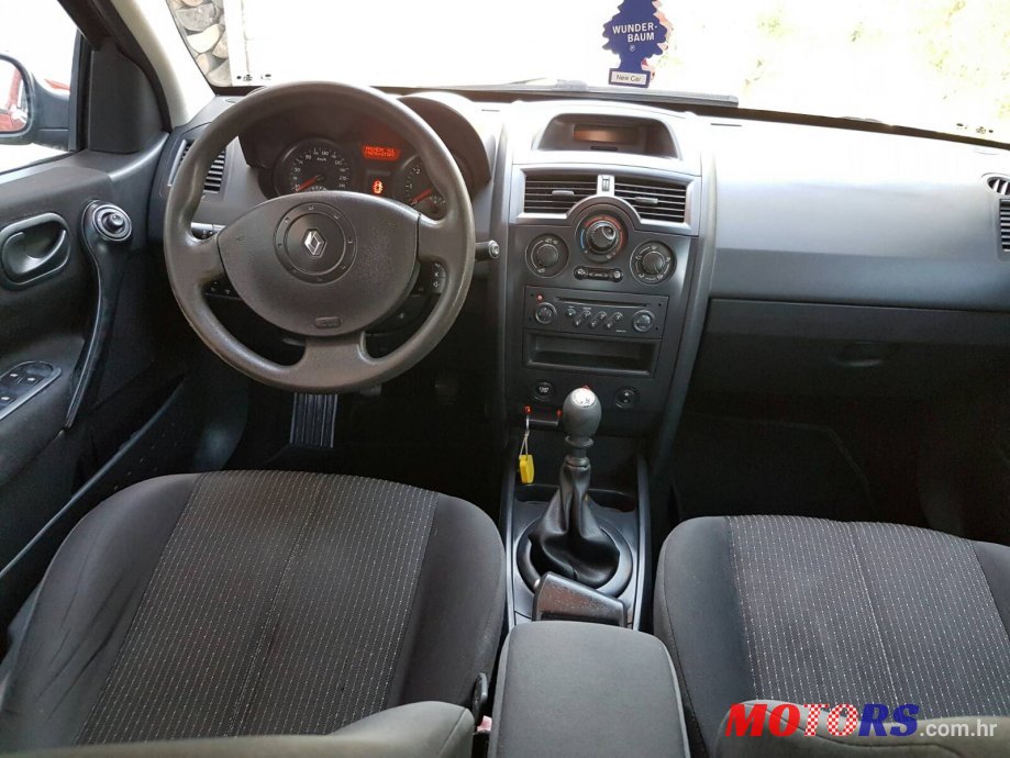 2003' Renault Megane photo #2