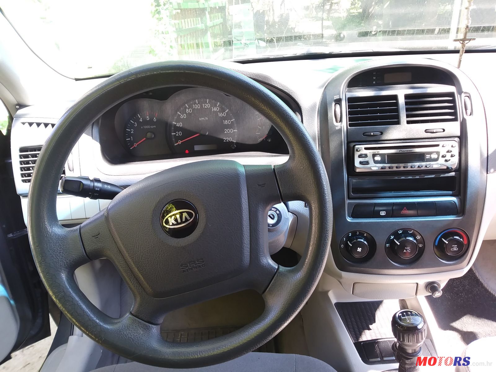 2005' Kia Cerato photo #5