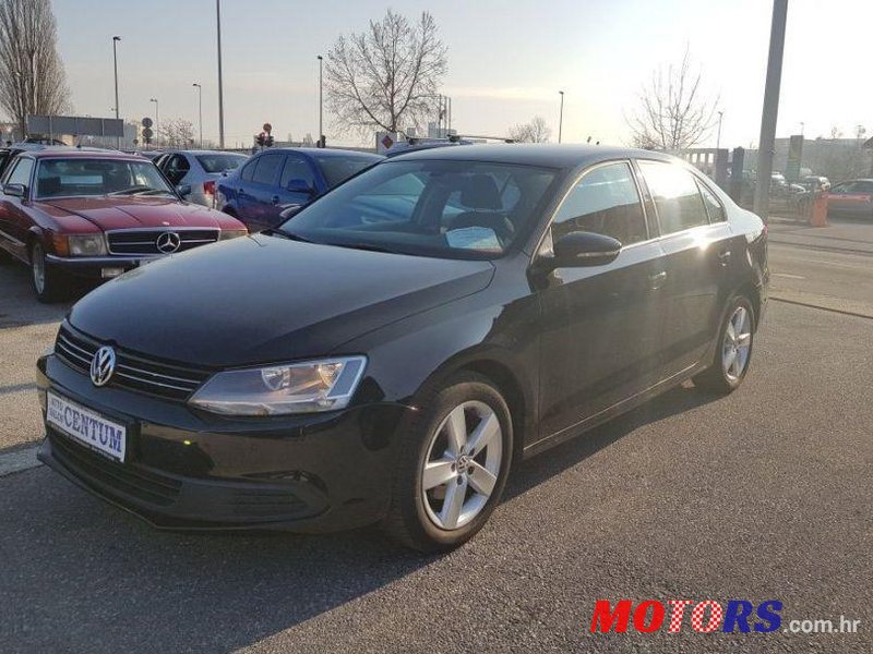 2011' Volkswagen Jetta 1,6 Tdi photo #1