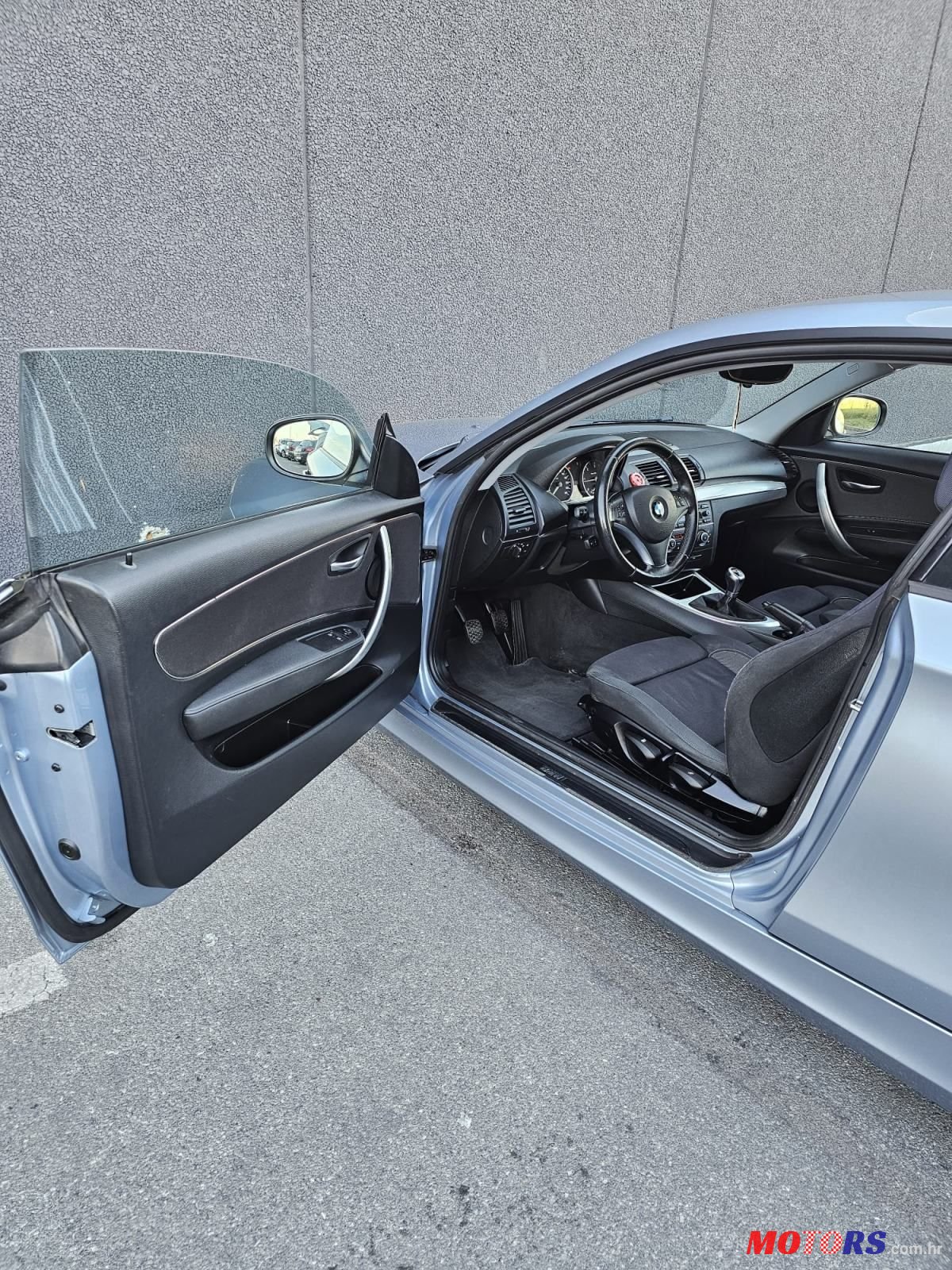 2011' BMW Serija 1 116D photo #6