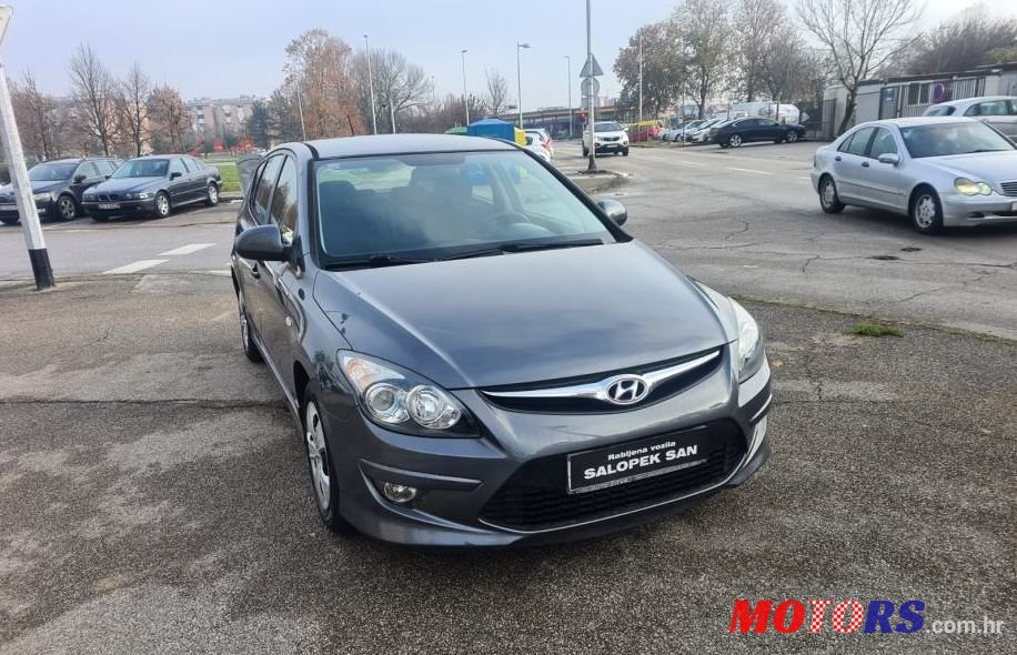 2010' Hyundai I30 1,6 Crdi photo #1