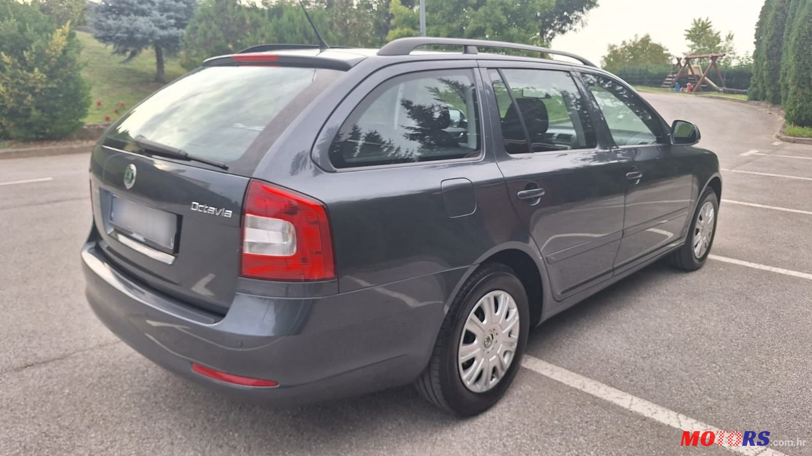 2009' Skoda Octavia Combi photo #4