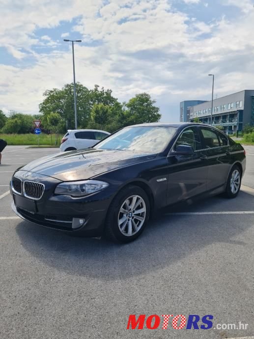2013' BMW Serija 5 520D photo #3