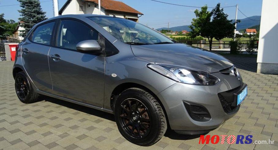 2011' Mazda 2 2 Cd95 photo #1
