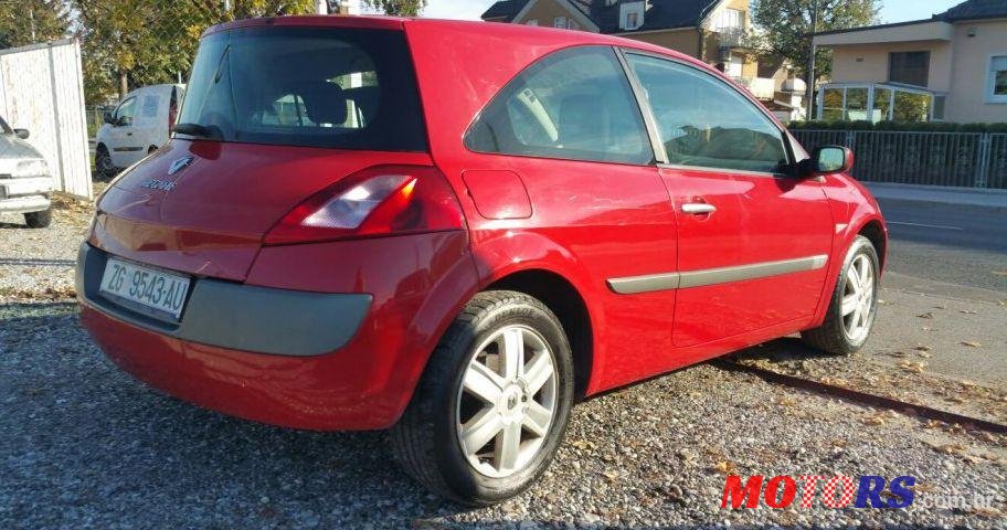 2004' Renault Megane 1,4 16V photo #1