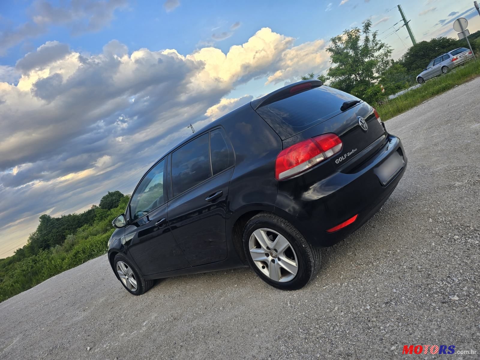 2010' Volkswagen Golf VI 1.6 photo #5