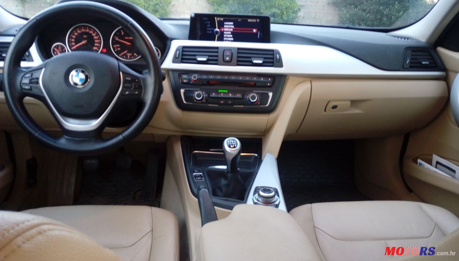 2013' BMW 3 Series photo #5