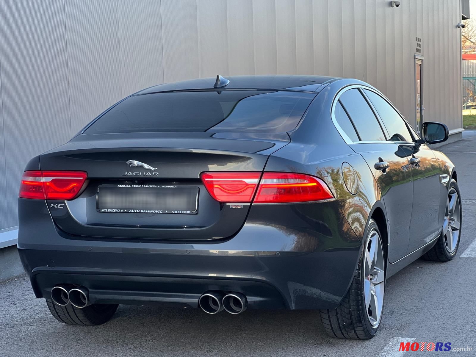 2016' Jaguar XE 2.0 Diesel Portfolio photo #4