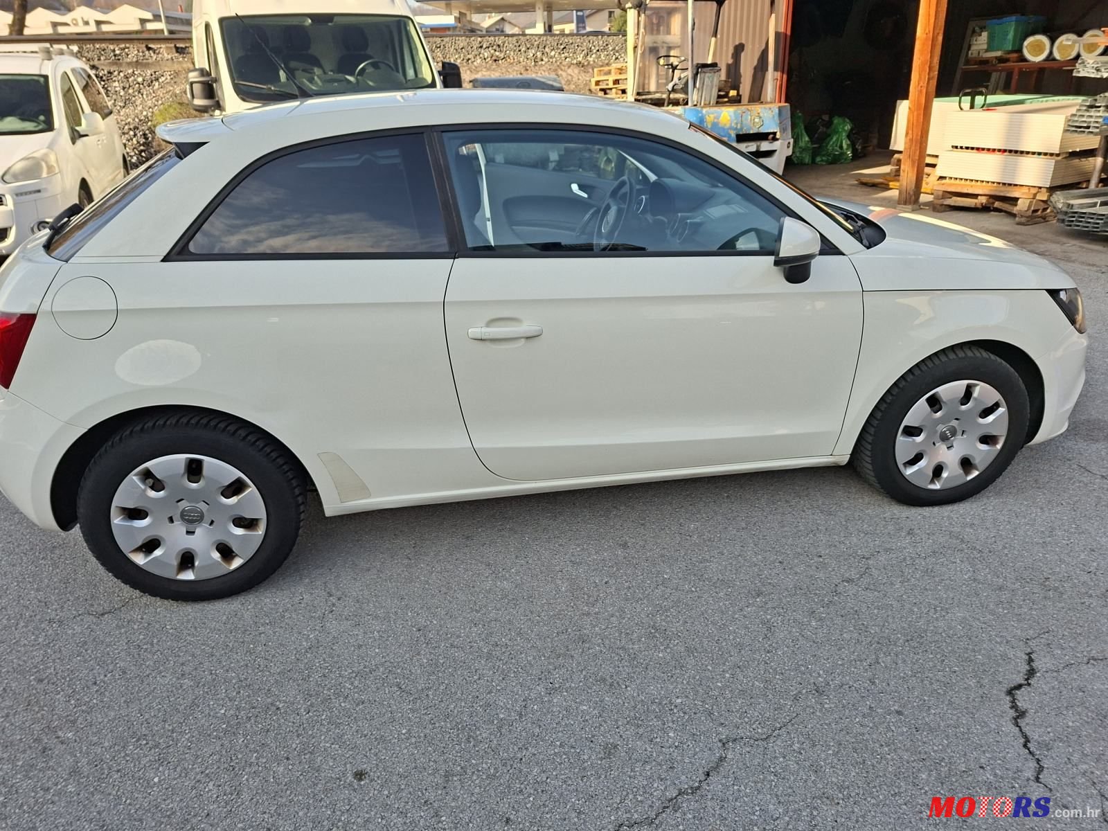 2011' Audi A1 1,6 Tdi photo #5