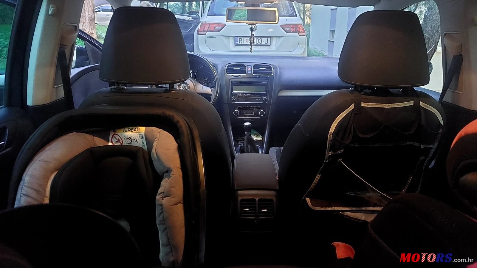 2010' Volkswagen Golf VI 1,6 Tdi photo #5