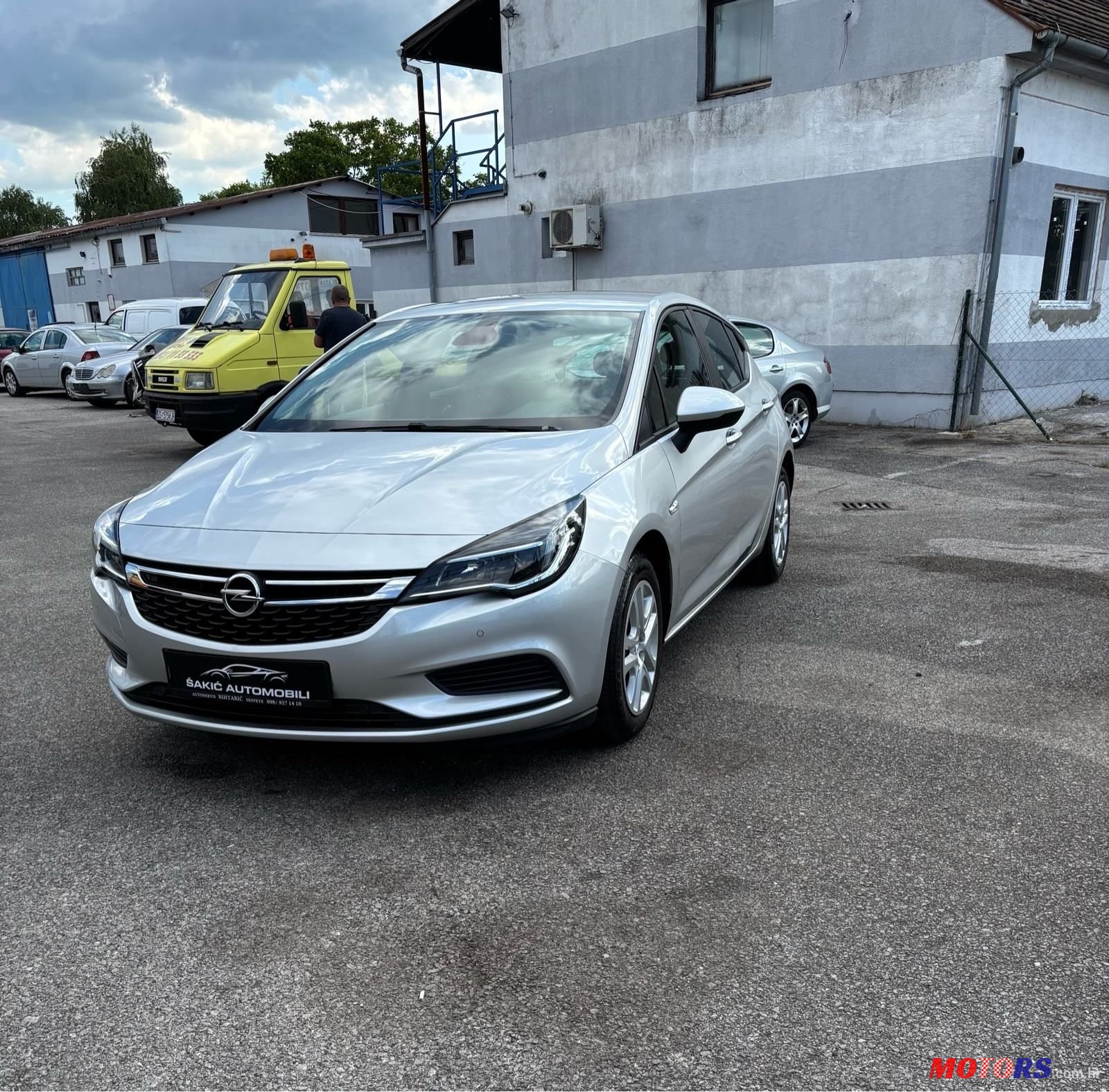 2018' Opel Astra 1.6 Cdti photo #1