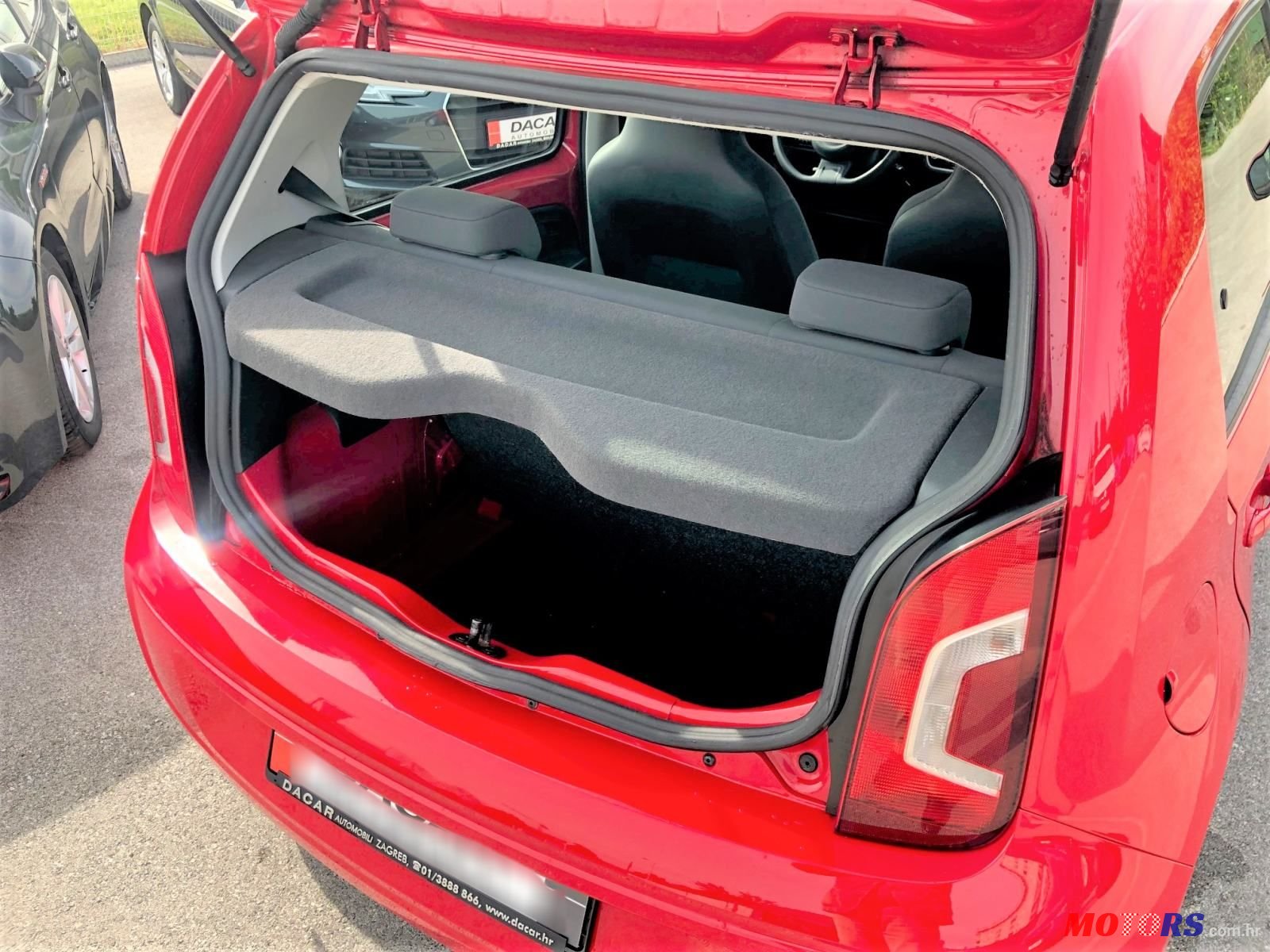 2014' Volkswagen Up! 1,0 Up! photo #6