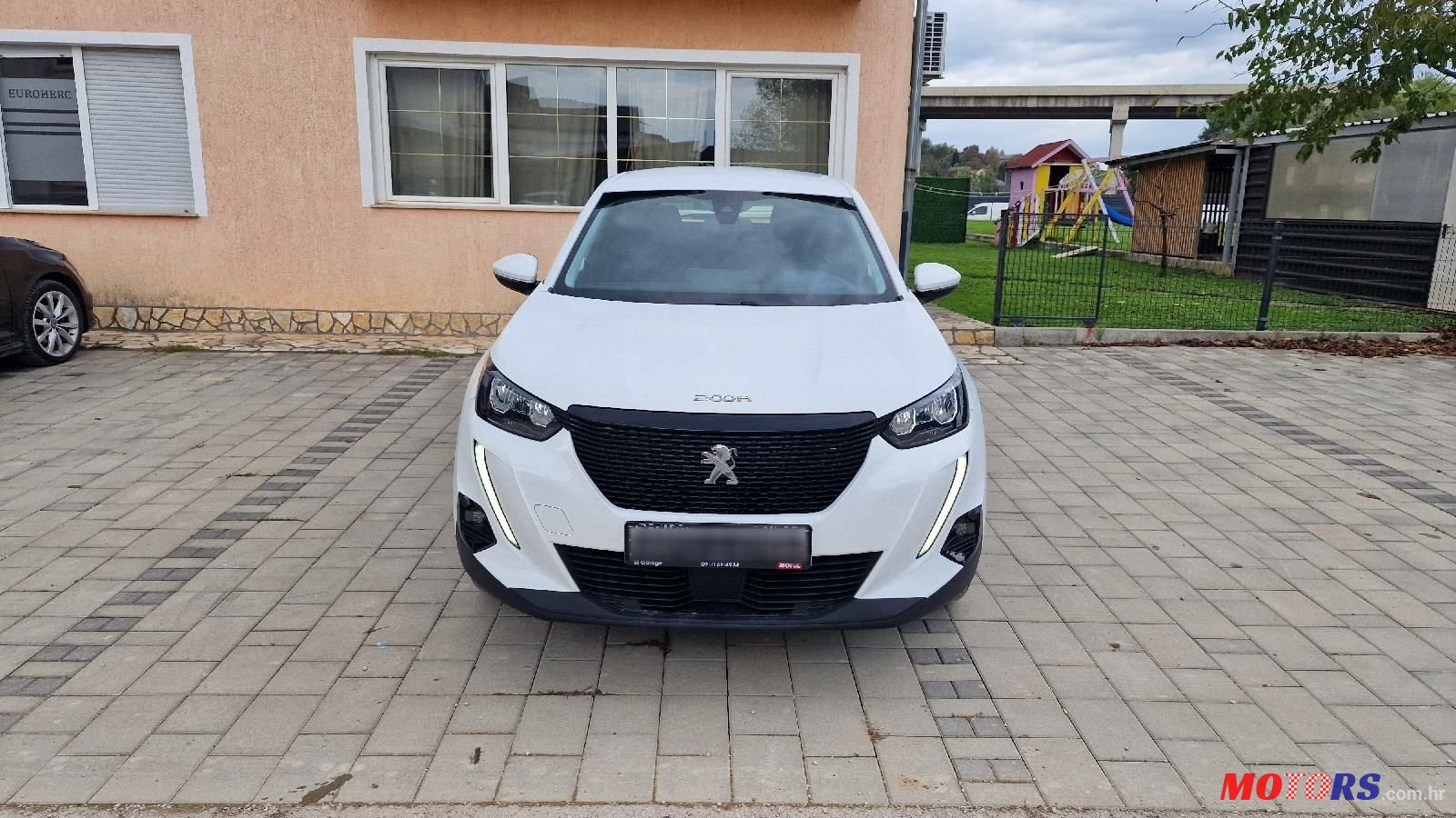 2020' Peugeot 2008 1,5 Bluehdi photo #1