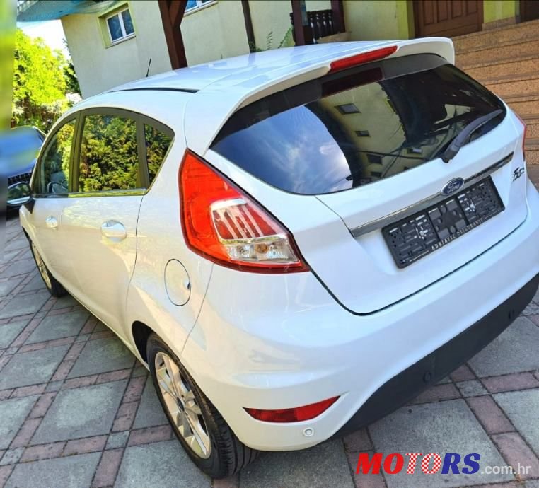 2017' Ford Fiesta photo #3