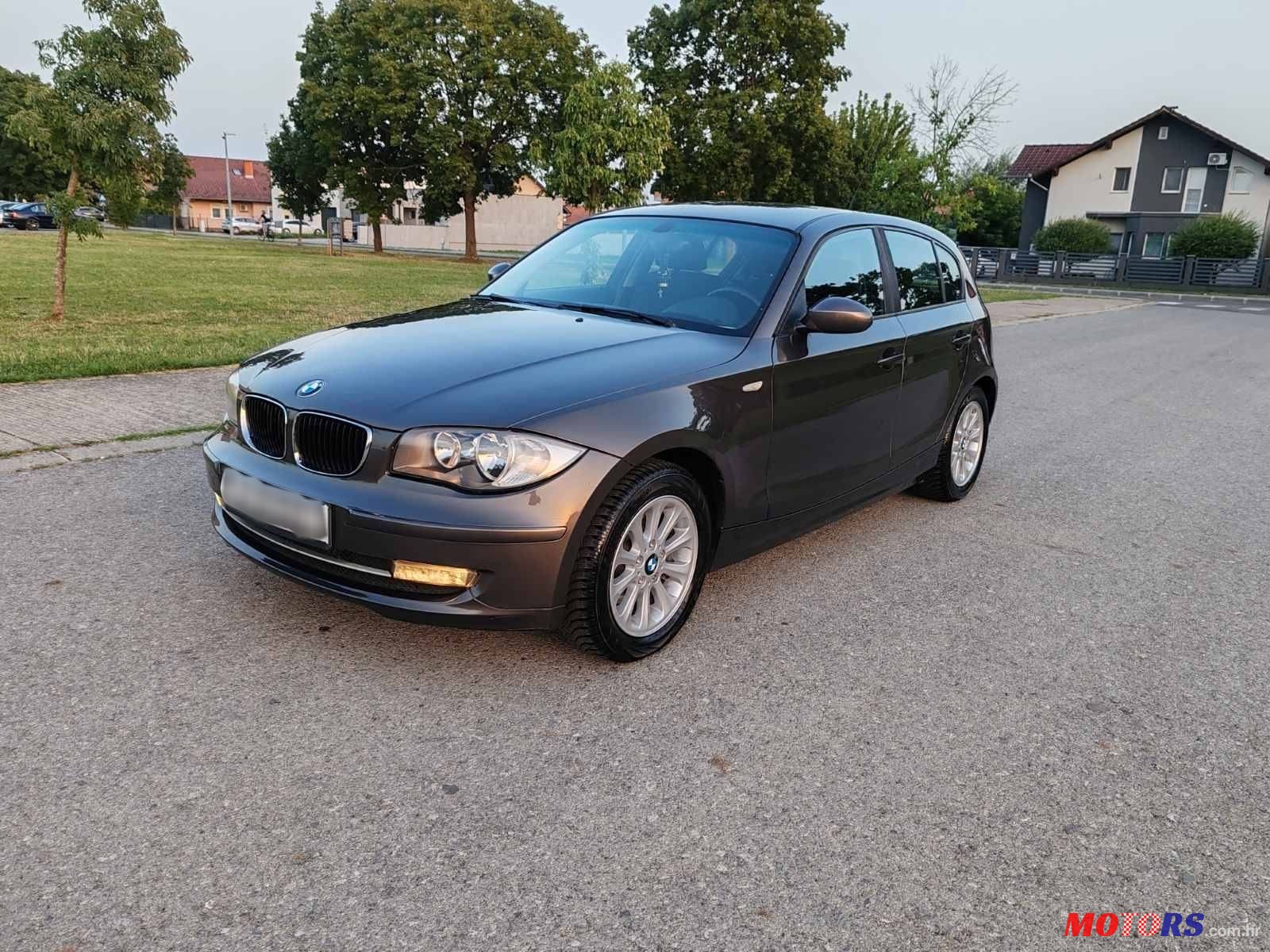2009' BMW Serija 1 116D photo #1