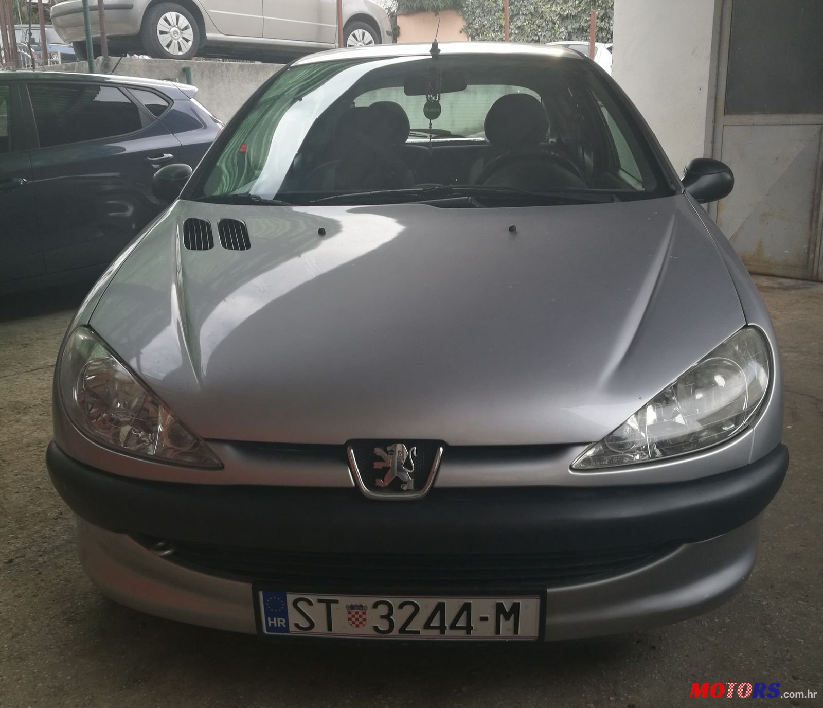 2000' Peugeot 206 photo #1