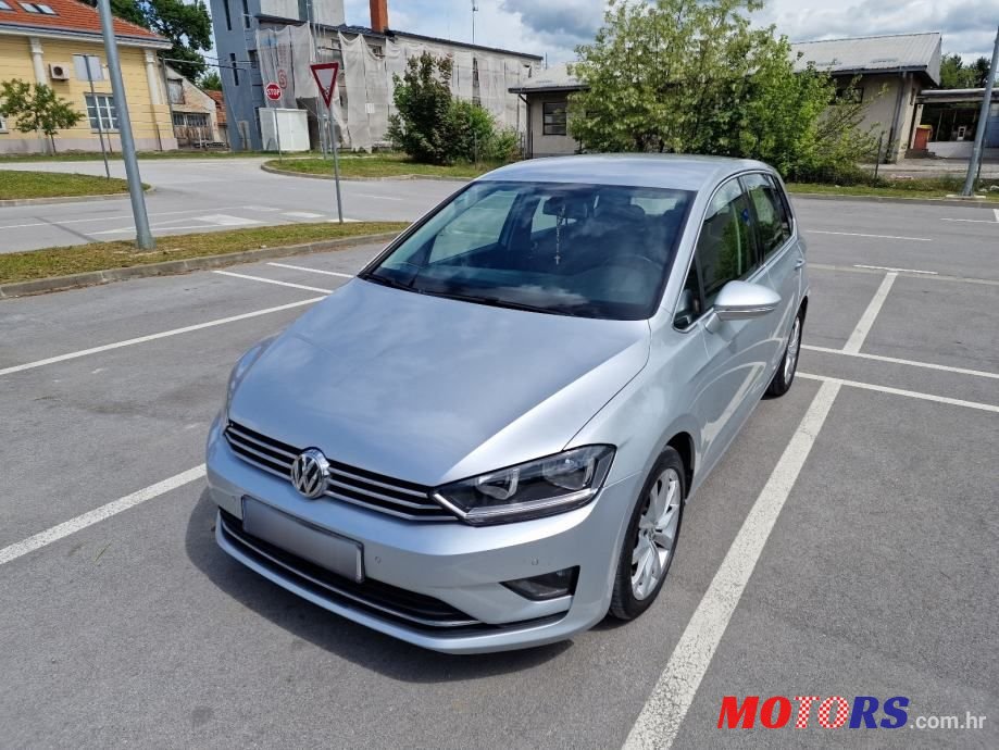 2015' Volkswagen Golf Sportsvan photo #1